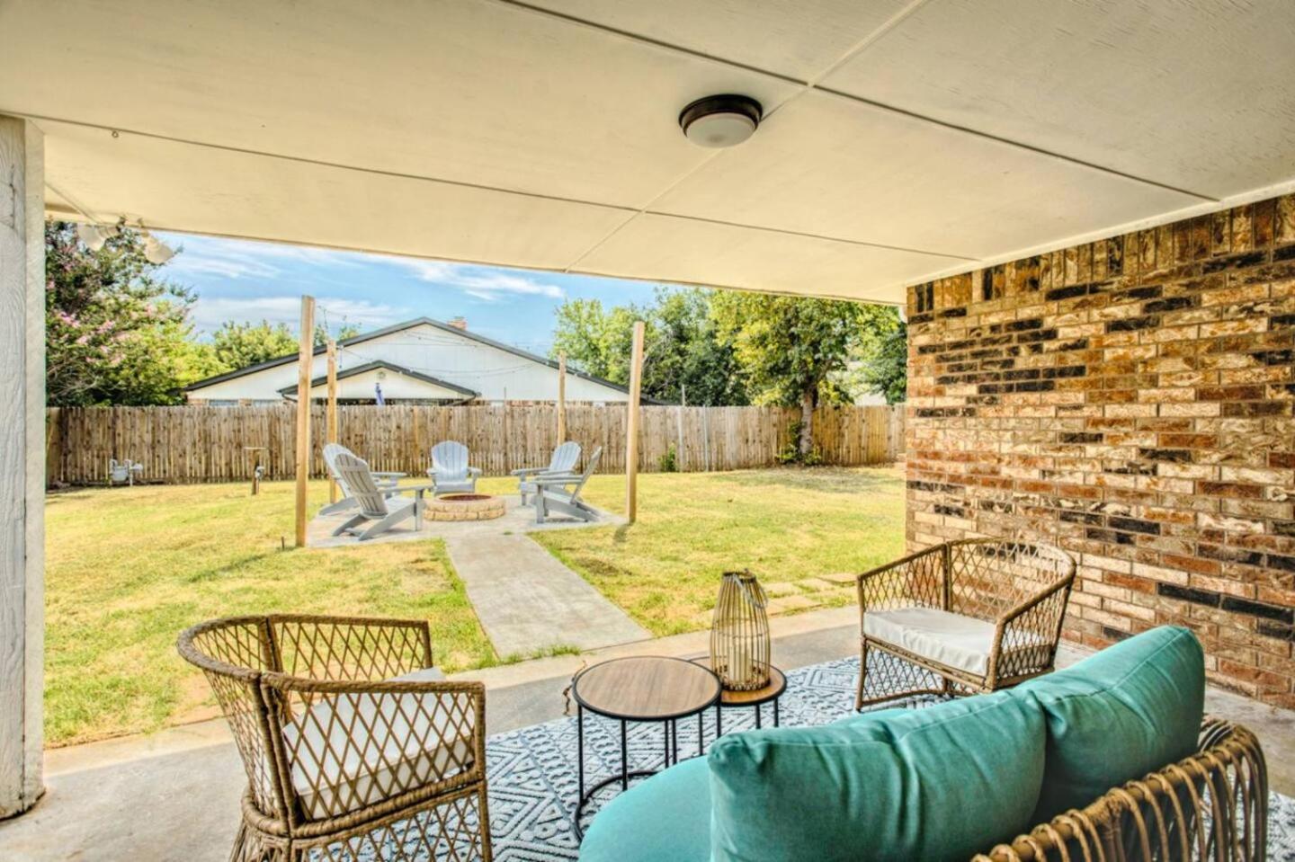 Villa New Hummingbird Haven - Nw Okc, Billiards, Firepit Oklahoma Stadt Exterior foto